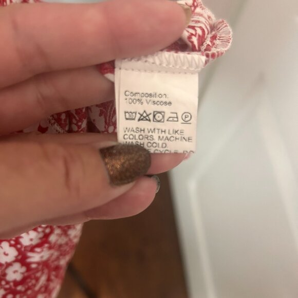 Red and White Floral Flutter Sleeve Mini Dress size Large - Picture 5 of 5